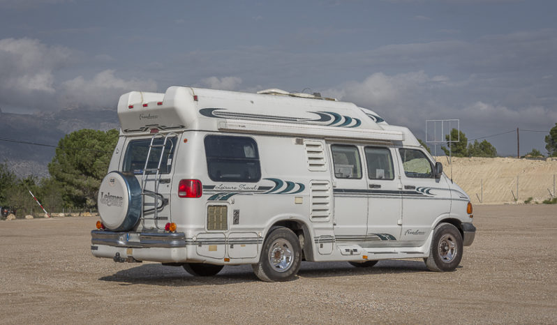 Dodge Ram Van – B 3500 Clase B Full Camper lleno