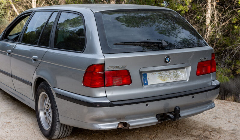 BMW-SERIE 5 525TDS AUTO TOURING lleno