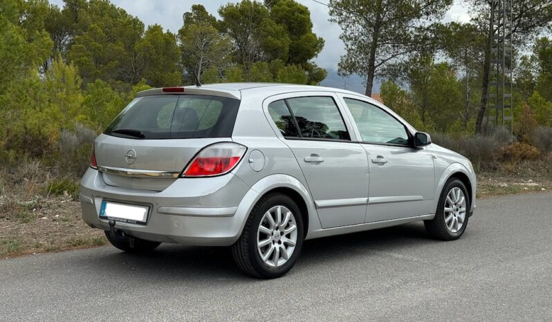 OPEL – ASTRA 1.9 CDTI COSMO 120 CV lleno