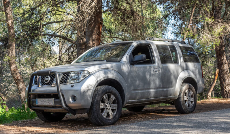 NISSAN Pathfinder 2.5 dCi 174CV XE 7 Plazas lleno