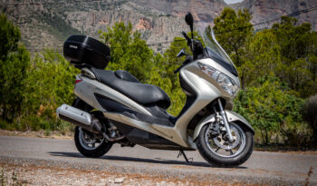 Suzuki Burgman 200 Scooter lleno
