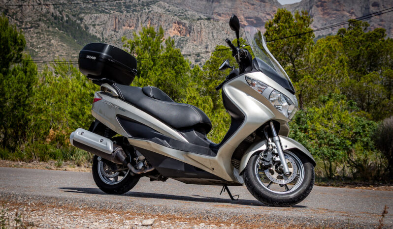 Suzuki Burgman 200 Scooter lleno