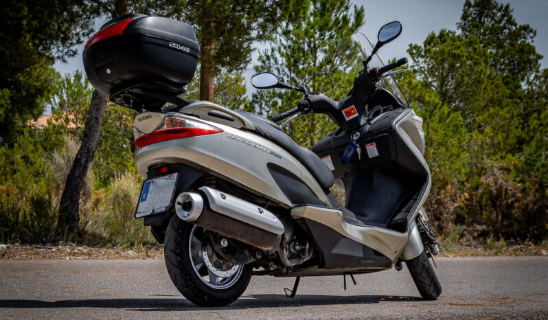 Suzuki Burgman 200 Scooter lleno