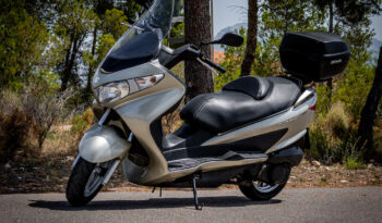 Suzuki Burgman 200 Scooter lleno
