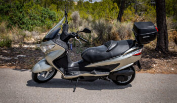 Suzuki Burgman 200 Scooter lleno