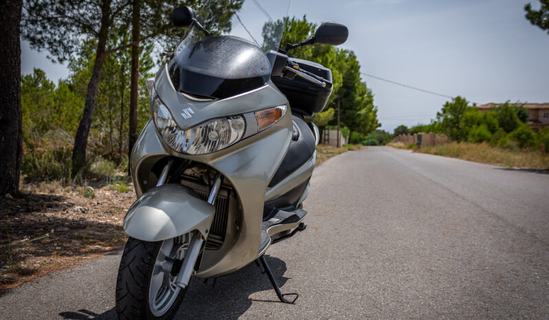Suzuki Burgman 200 Scooter lleno