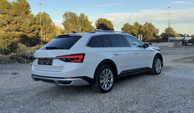 SKODA – SUPERB COMBI 2.0 TSI 200KW DSG 4X4 SCOUT lleno