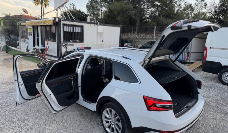 SKODA – SUPERB COMBI 2.0 TSI 200KW DSG 4X4 SCOUT lleno