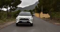 TOYOTA Rav4 2.5l 220H Business