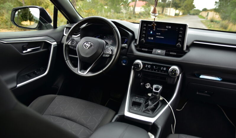 TOYOTA Rav4 2.5l 220H Business lleno