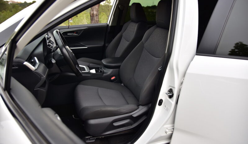 TOYOTA Rav4 2.5l 220H Business lleno