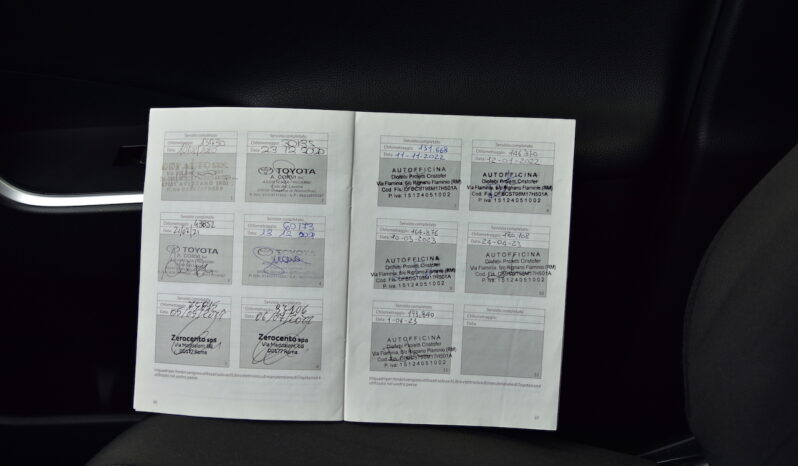 TOYOTA Rav4 2.5l 220H Business lleno