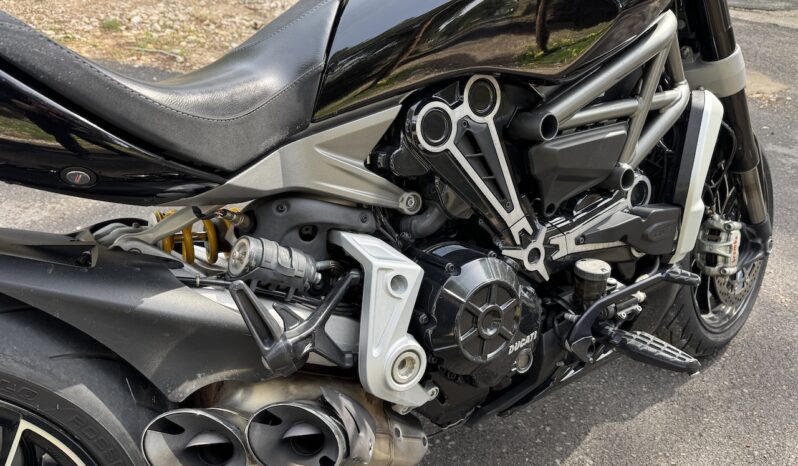 DUCATI – DIAVEL S lleno