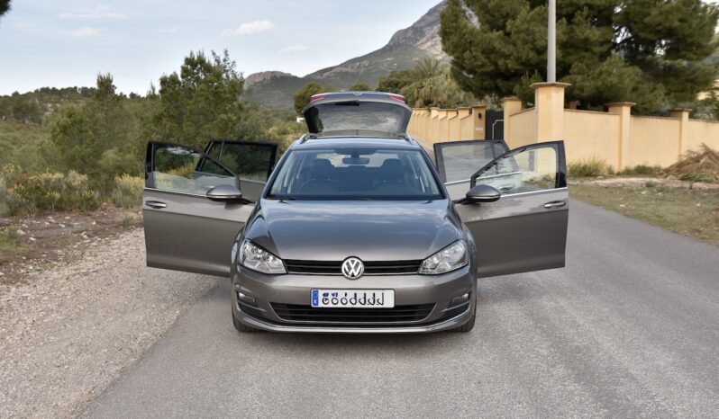 VOLKSWAGEN – GOLF VARIANT BUSINESS NAVI 1.6 TDI BMT lleno