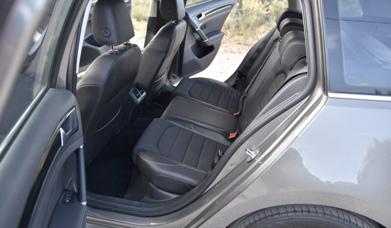 VOLKSWAGEN – GOLF VARIANT BUSINESS NAVI 1.6 TDI BMT lleno