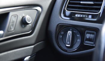 VOLKSWAGEN – GOLF VARIANT BUSINESS NAVI 1.6 TDI BMT lleno