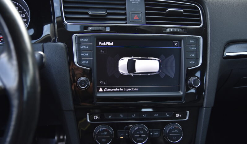 VOLKSWAGEN – GOLF VARIANT BUSINESS NAVI 1.6 TDI BMT lleno