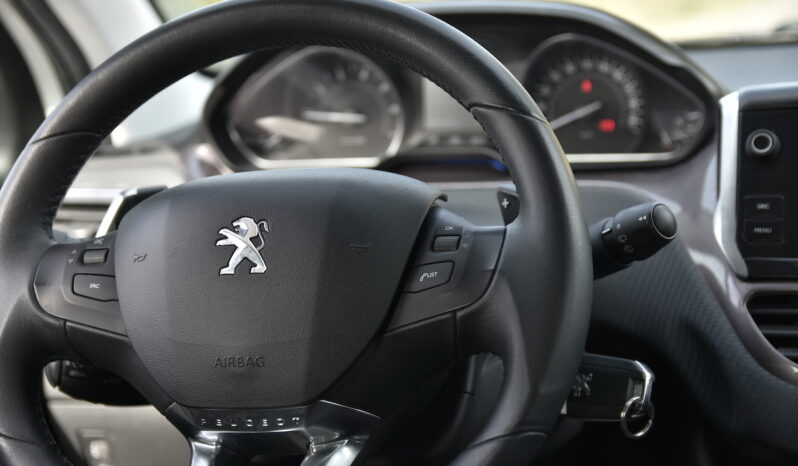 PEUGEOT 2008 Active 1.2 VTi 82 ETG5 lleno