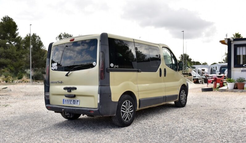 RENAULT – TRAFIC PASSENGER PRIVILEGE 2.5DCI 140 QSHIFT lleno