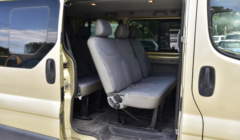 RENAULT – TRAFIC PASSENGER PRIVILEGE 2.5DCI 140 QSHIFT lleno