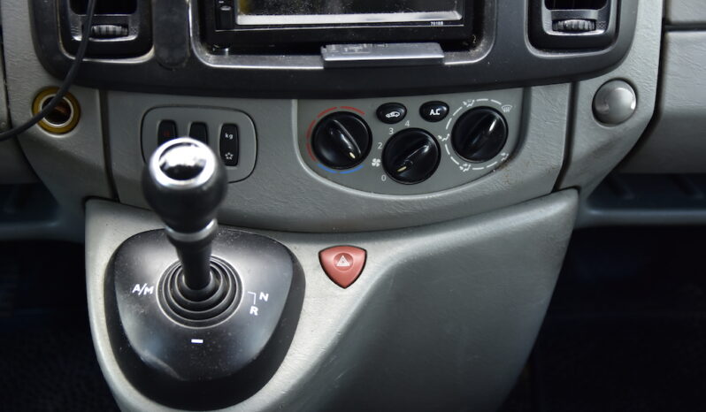 RENAULT – TRAFIC PASSENGER PRIVILEGE 2.5DCI 140 QSHIFT lleno