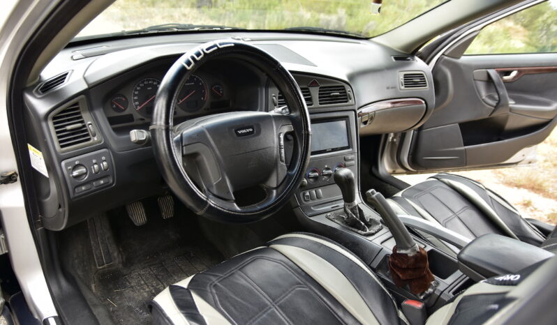 VOLVO – V70 XC 2.4T CROSS COUNTRY lleno