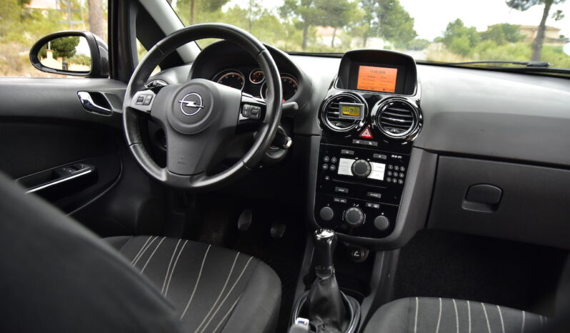 OPEL Corsa 1.4 Color Edition lleno