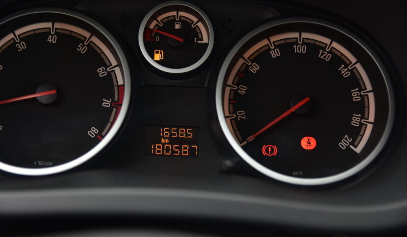 OPEL Corsa 1.4 Color Edition lleno