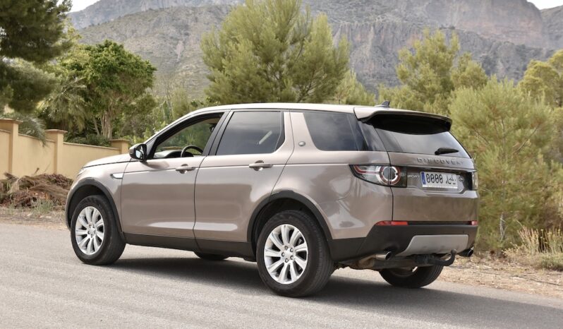 LAND-ROVER Discovery Sport 2.0L eD4 150CV 4×2 HSE Luxury lleno