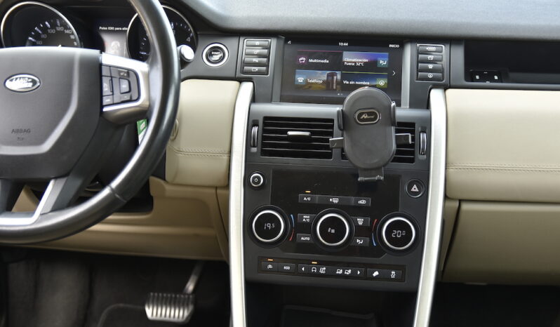 LAND-ROVER Discovery Sport 2.0L eD4 150CV 4×2 HSE Luxury lleno