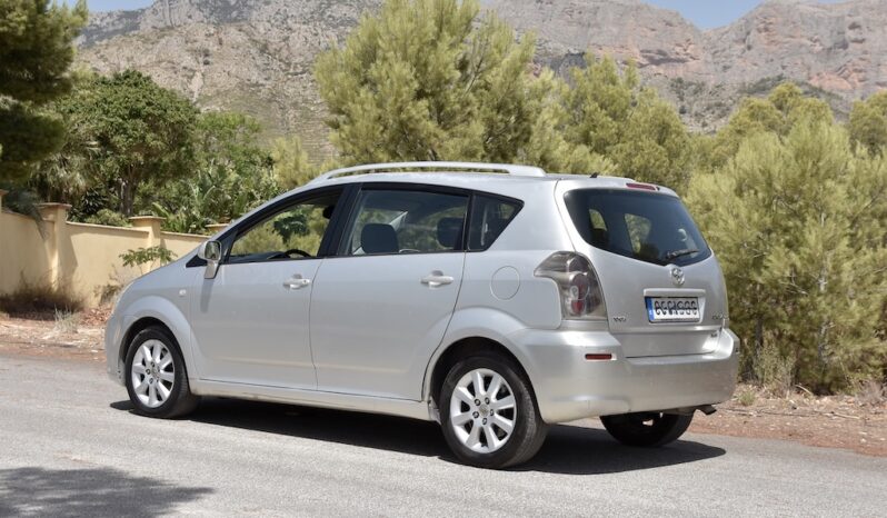 TOYOTA COROLLA VERSO 2.2 D4D 136CV SOL lleno