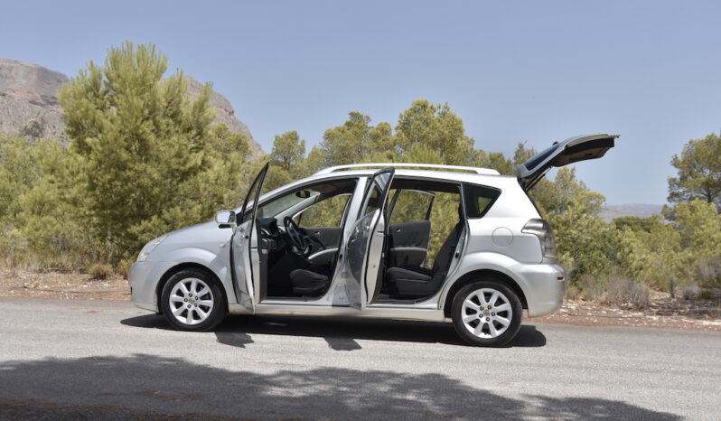 TOYOTA COROLLA VERSO 2.2 D4D 136CV SOL lleno