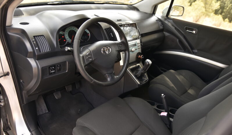 TOYOTA COROLLA VERSO 2.2 D4D 136CV SOL lleno