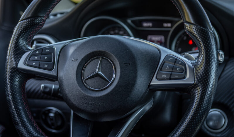 MERCEDES-BENZ Clase A A 200 d AMG Line lleno