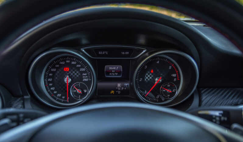 MERCEDES-BENZ Clase A A 200 d AMG Line lleno