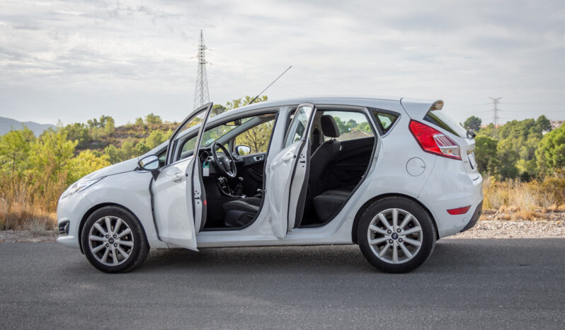 FORD Fiesta 1.0 EcoBoost 100cv Titanium 5p lleno