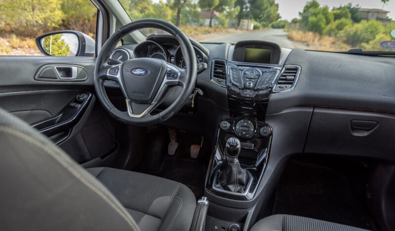 FORD Fiesta 1.0 EcoBoost 100cv Titanium 5p lleno